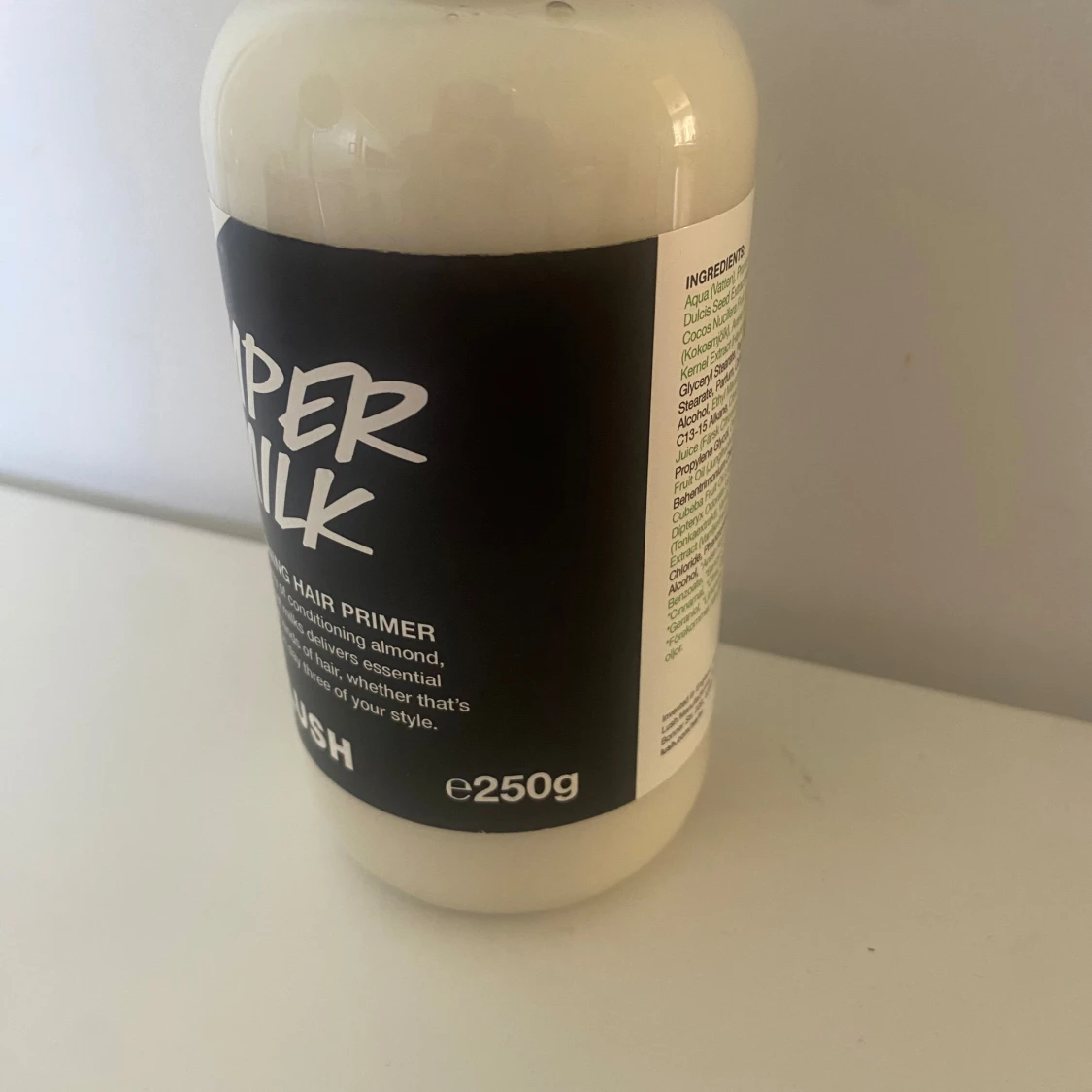 Super Milk Conditioning Hair Primer från Lush - 90
