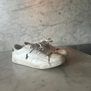 Polo skor - Ett par skit snygga polo skor som är i ett bra skick men man ser att dom ör använda 
