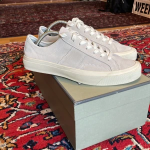 Tom Ford skor - Schyssta Tom Ford skor i storleken  42 1/2, använda ett fåtal gånger.