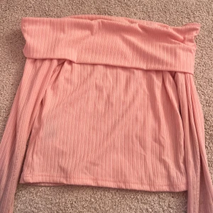 Tröja - Jättefin "regina george" tröja från shein, används inte det är därför jag säljer💕