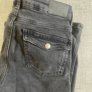 Jeans  - Jeans från lager 157!! I väldigt bra skick och använt det några gånger. Passar mig som är 168. 