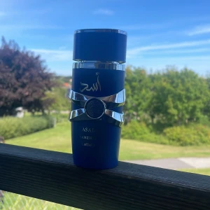 Lattafa Asad Zanzibar - Använd få gånger, ca 95 ml kvar. Perfekt inför nästa sommar. Box ingår. Pris kan diskuteras😍