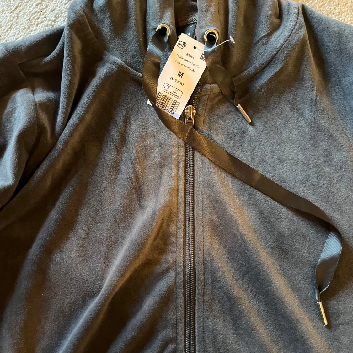 Grå hoodie med dragkedja - 1