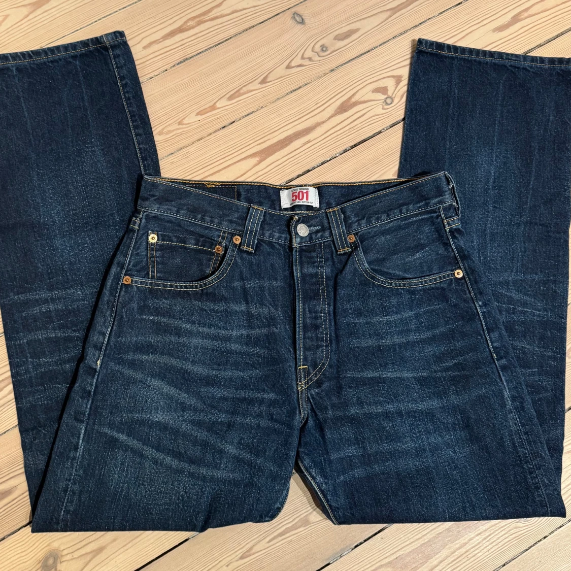 Levis 501 jeans
