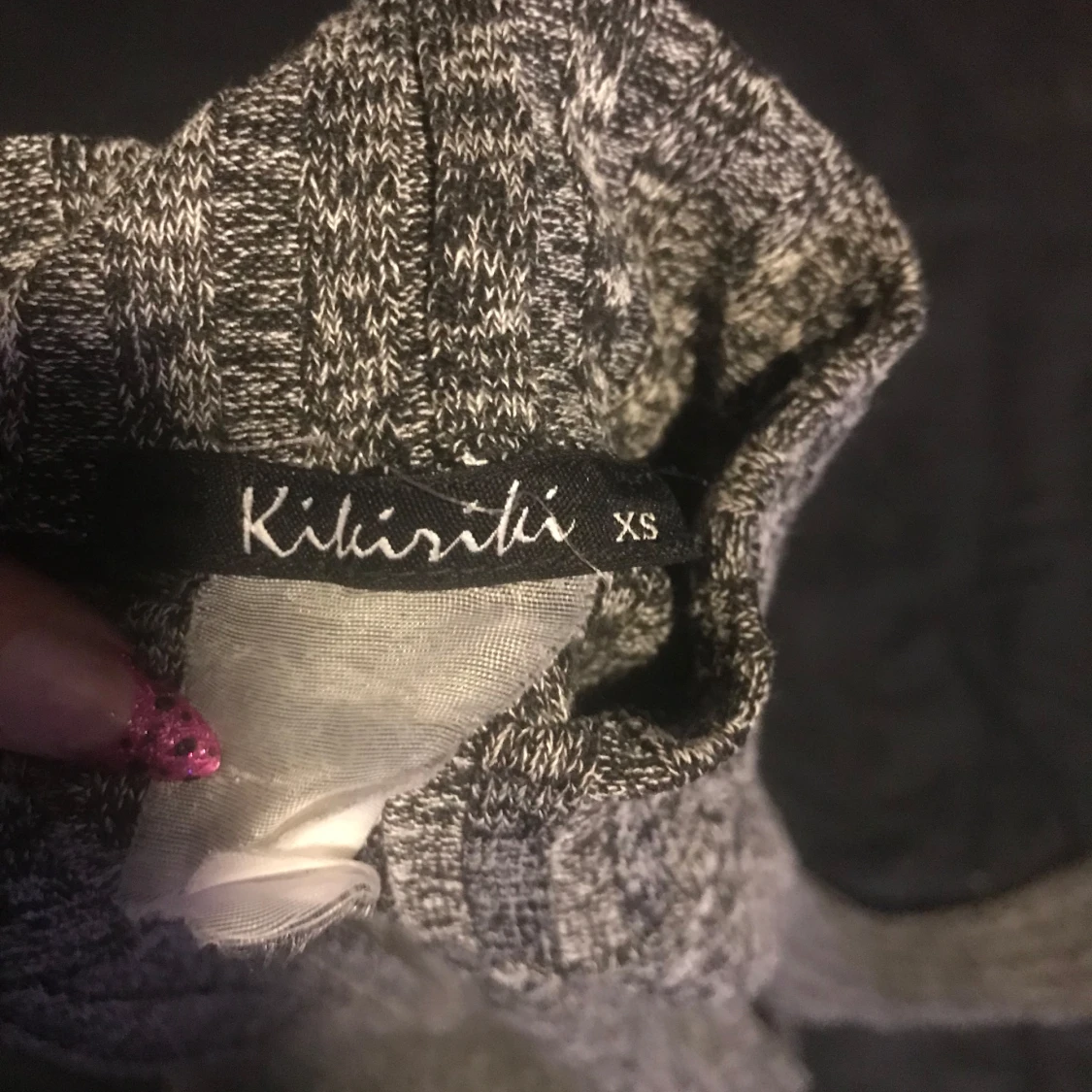 Grå ribbad klänning från Kikiriki - 1