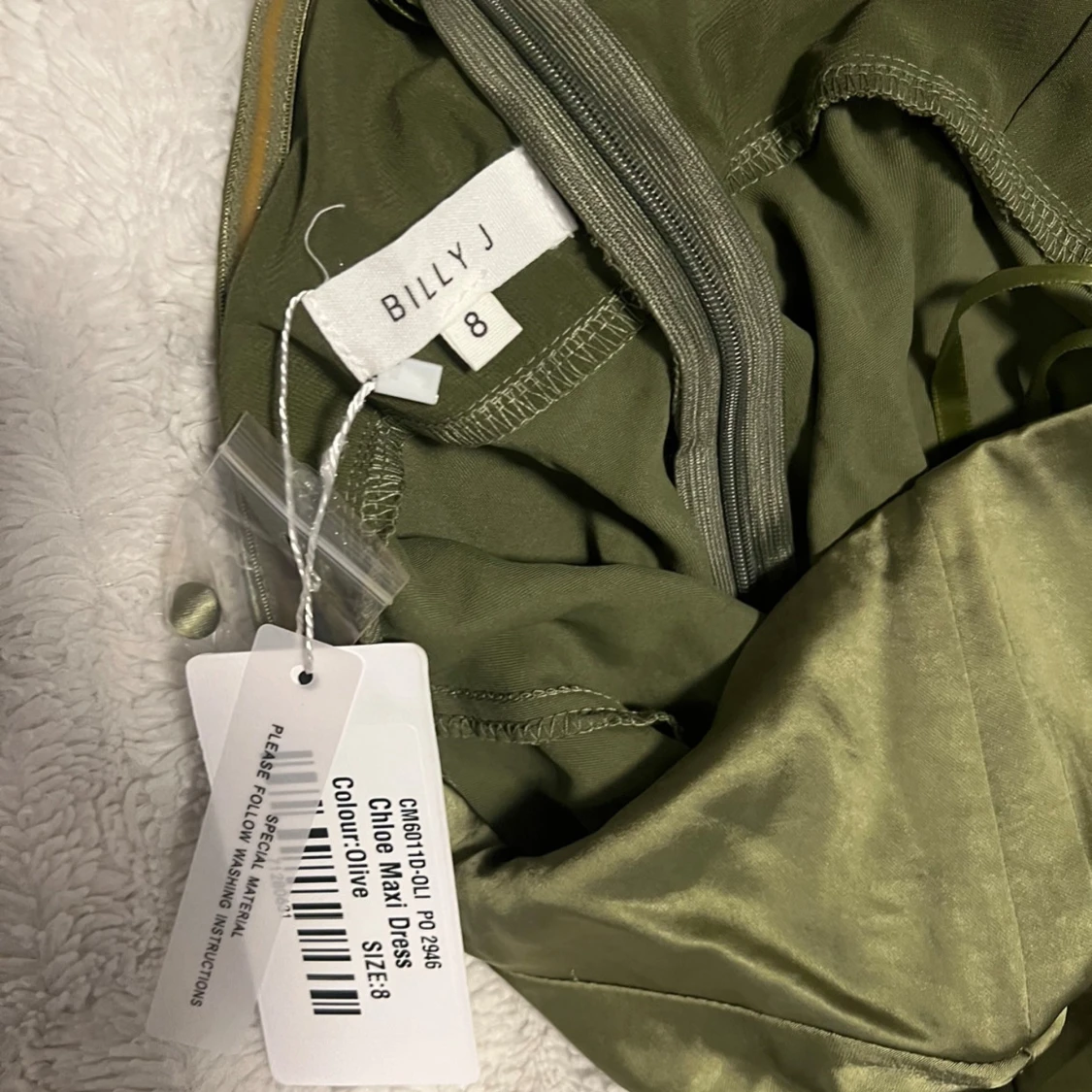 Olivgrön klänning från Billy J - 3