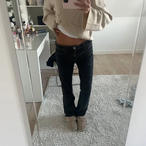 Utsvängda jeans - Såå fina!