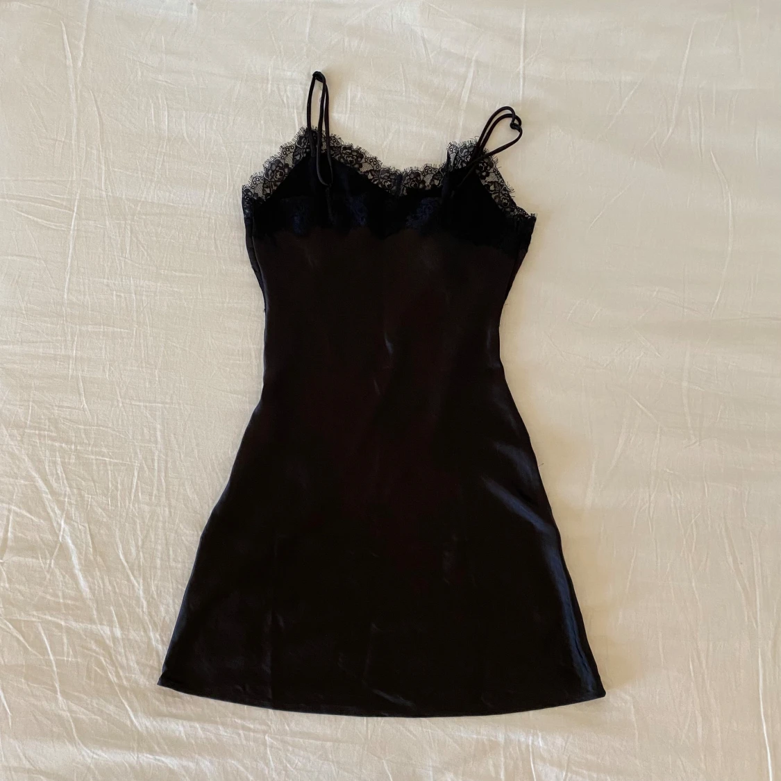 Satin spets miniklänning  - 1