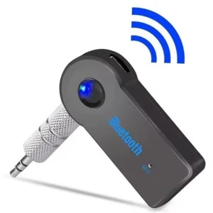 Bluetooth 5.0 AUX Bilmottagare med 3,5 mm Jack - Trådlös Ljudadapter - Förvandla enkelt din bilstereo eller andra ljudsystem till ett trådlöst underhållningssystem med denna Bluetooth 5.0 AUX-mottagare. Med den senaste Bluetooth 5.0-teknologin får du stabil och snabb överföring av musik och ljud, vilket ger dig en smidig och problemfri lyssningsupplevelse. Perfekt för att ansluta trådlöst till bilstereo, hörlurar eller andra ljudsystem med en 3,5 mm AUX-ingång.  Egenskaper: Bluetooth 5.0-teknologi: Stabil och snabb trådlös anslutning för högkvalitativ ljudöverförin