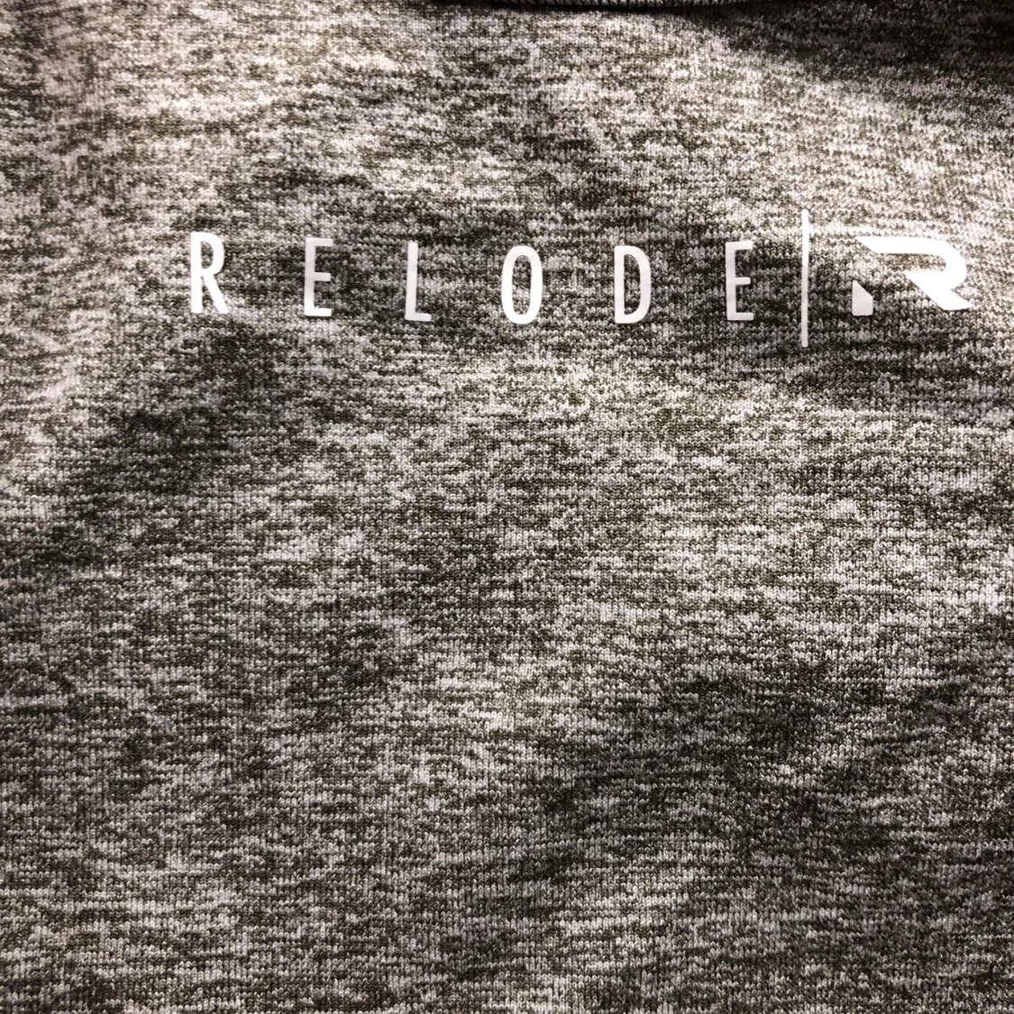 Grå croppad tröja från Relode - 92