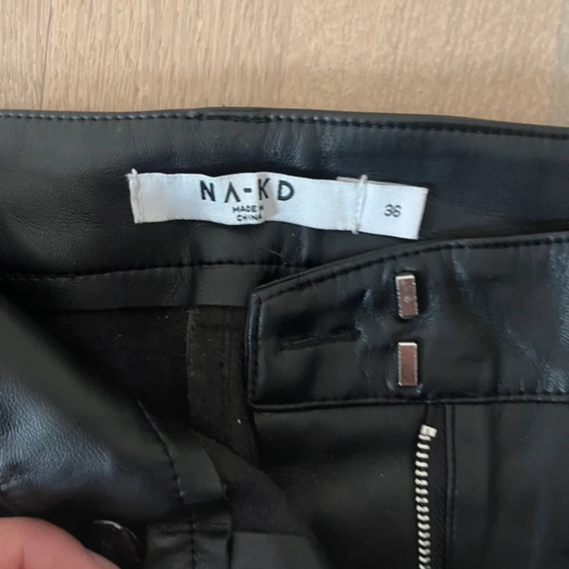 Svarta byxor från NA-KD - 90
