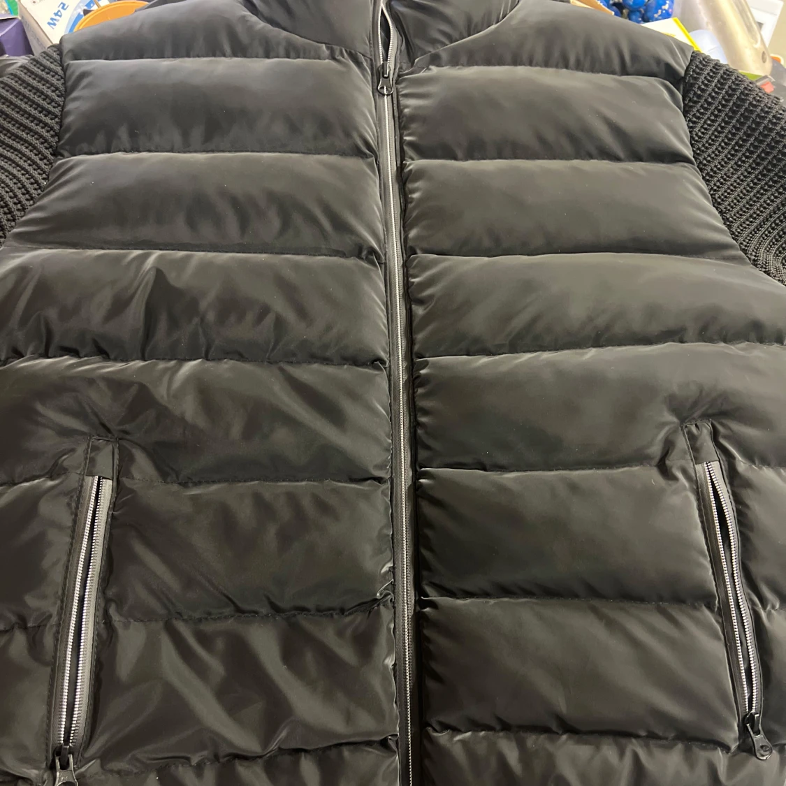 Svart pufferjacka från Moncler - 91