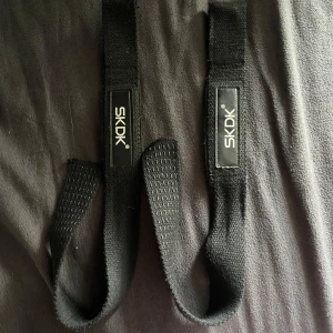 Tränings remmar - Tränings remmar / straps . Fungerar perfekt till gymmet för att få bättre grepp!