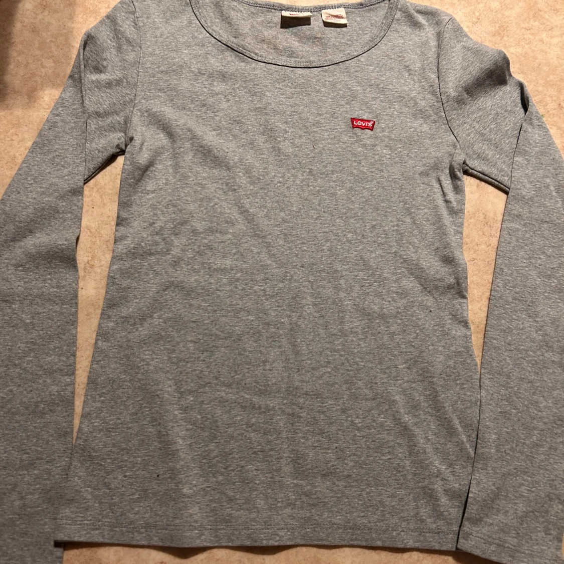 2 par Levis långärmade tröjor  - 90