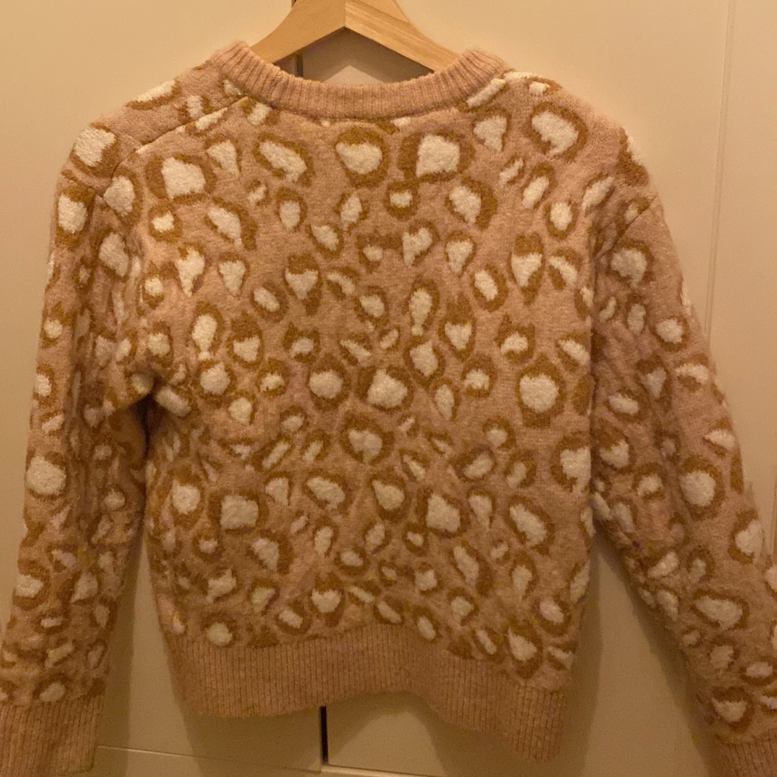 Leopard mönstrad tröja - 90