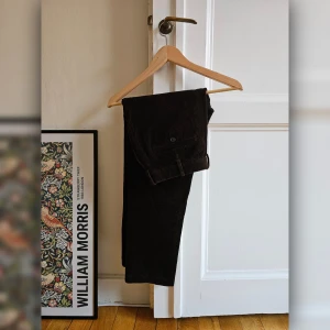 Uniqlo Manchesterbyxor Ankle Cut - Manchesterbyxor (corduroy) från Uniqlo, storlek S, skick 4/5.