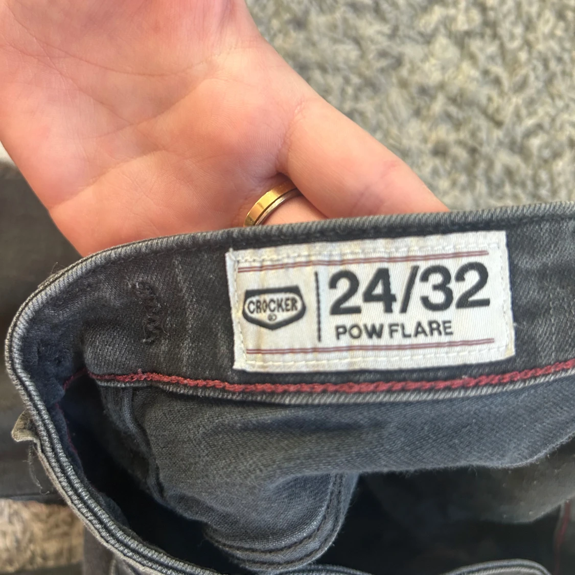 Svarta bootcut jeans från Crocker - 92