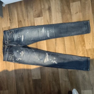Replay Jeans  - Skick: Väldigt fint skick som nya 10/10  Storlek: W29, L32 