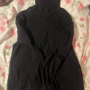 Svart polotröja  - Svart polotröja 