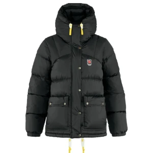 Fjällräven dunjacka - Hello, vill kika om nån vill byta en blå fjällräven jacka dam M mot min svarta fjällräven jacka i herr strl S