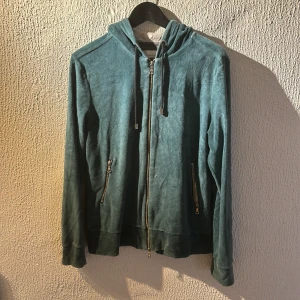 Limitato hoodie size M - Nyskick, använd någon gång