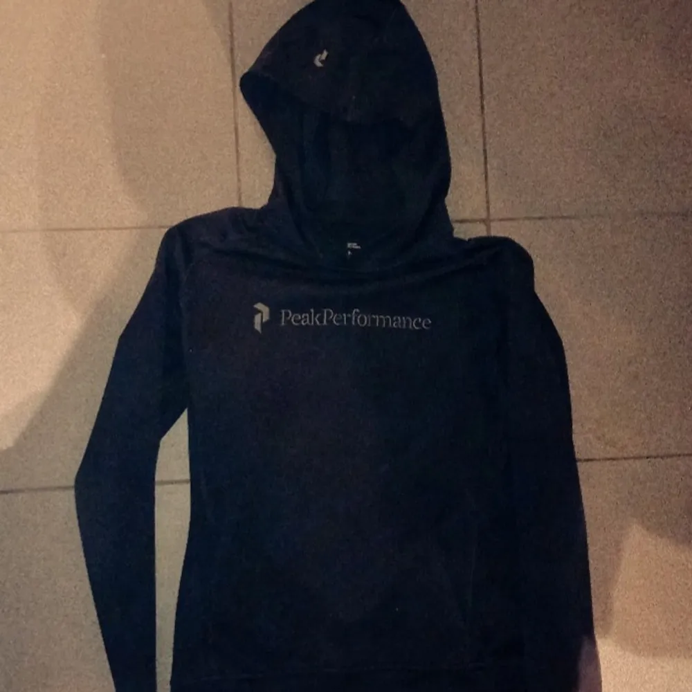 Peak performence  Storlek: M. Hoodies.