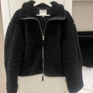 Teddy jacka H&m - Virala Teddy jackan i storlek xs 