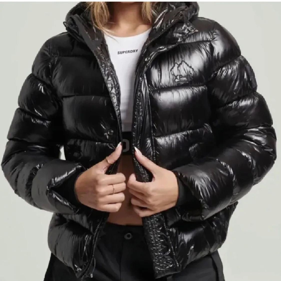 Svart pufferjacka från Superdry - 91