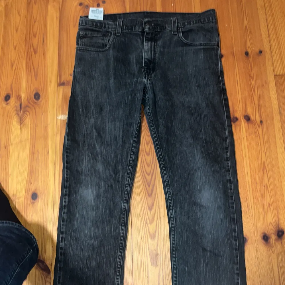 Bra skick, inga hål eller skador. Storlek 30 30, model 511. Hinner frakta nu. Jeans & Byxor.