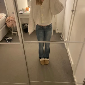 Stickad kofta - Jätte mysig kofta Pris kan diskuteras 