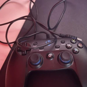 Spelkontroll - Spelkontroll fungerar till PC och PS3 ändast användt fåtal gånger 