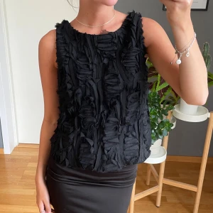 Festtopp - Så fin festtopp från Lindex i storlek S!!