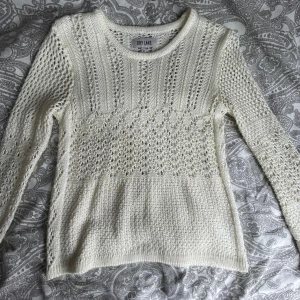 Virkad tröja  - Superfin virkad tröja från Dry Lake. 🩵 Fint skick, använd fåtal gånger.  Pris 200 kr Hör av dig vid intresse! ❣️ 