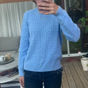 Tröja - Fin tröja som passar perfekt nu till hösten 💓storlek M men passar även S