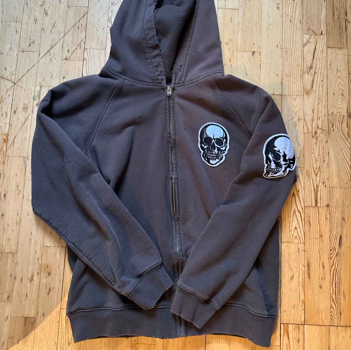 Number (n)ine skull zipper