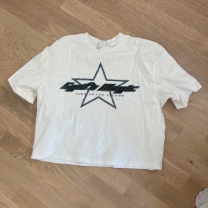 Cool Bershka T-Shirt - En t shirt som är använd en enda gång och som är köpt på Bershka i Teneriffa 