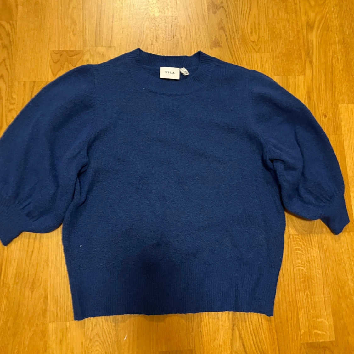 Blå stickad tröja från Vila