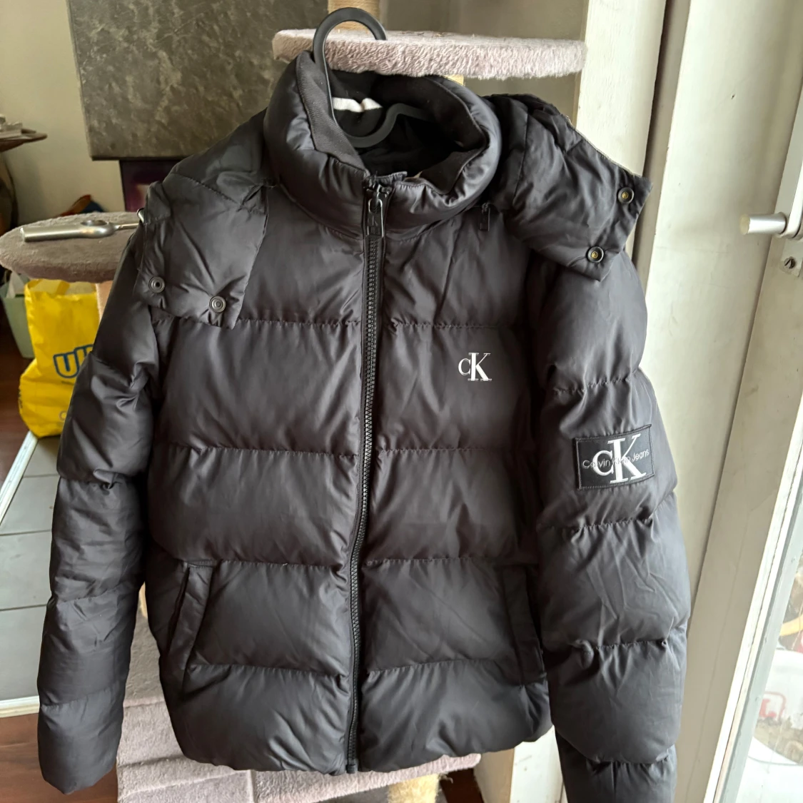 Svart pufferjacka från Calvin Klein - 1