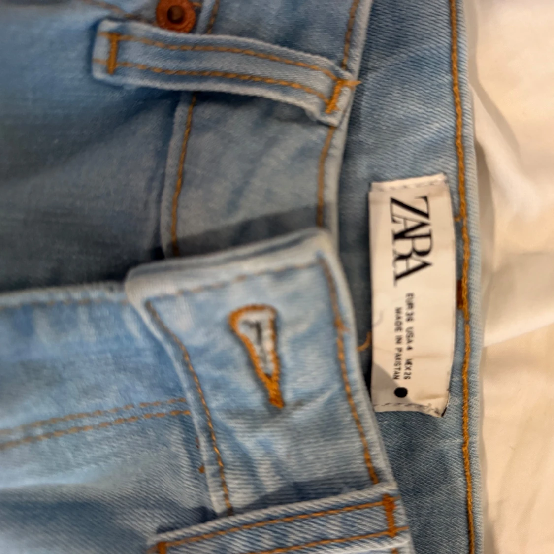 Ljusblå jeans från Zara - 1