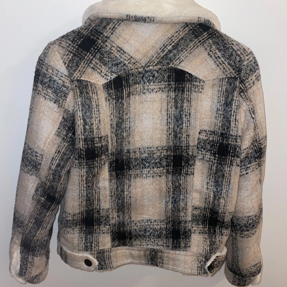 Rutig jacka med teddyfoder  - 2