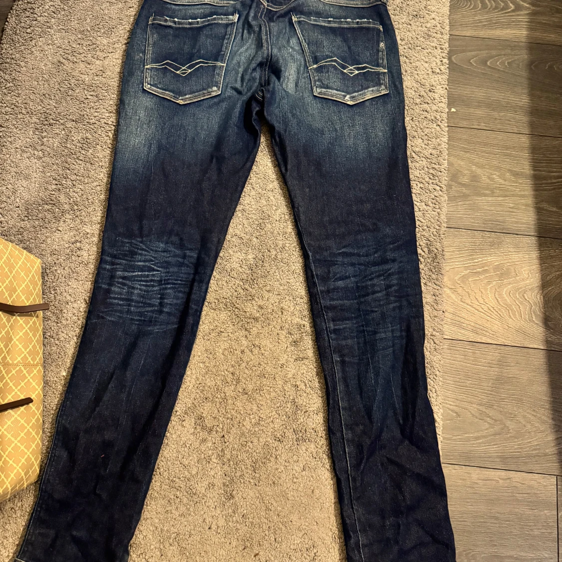 Mörkblå jeansbyxor från Replay - 2