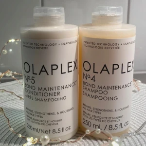 Olaplex No.4 och No.5 Bond Maintenance Shampoo och Conditioner - Säljer Olaplex No.4 Bond Maintenance Shampoo och No.5 Conditioner, båda 250 ml. Perfekt för att reparera, stärka och vårda alla hårtyper.  Paket pris 495kr!!!!💖💖 köpt för 730kr. Glöm inte kolla in min profil för snygga boots och klänningar!✨🥰