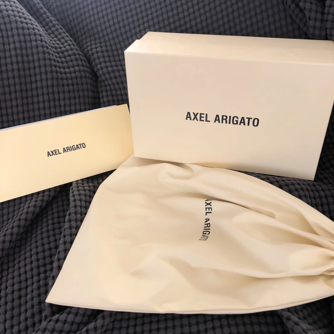 Sko låda från Axel Arigato