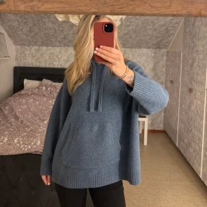 Zara Oversize Hoodie - Jättefin och supermysig hoodie ifrån Zara!! 🩷🩷 