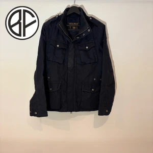 Woolrich fieldjacket  - Woolrich fieldjacket, storlek s, navy blue!