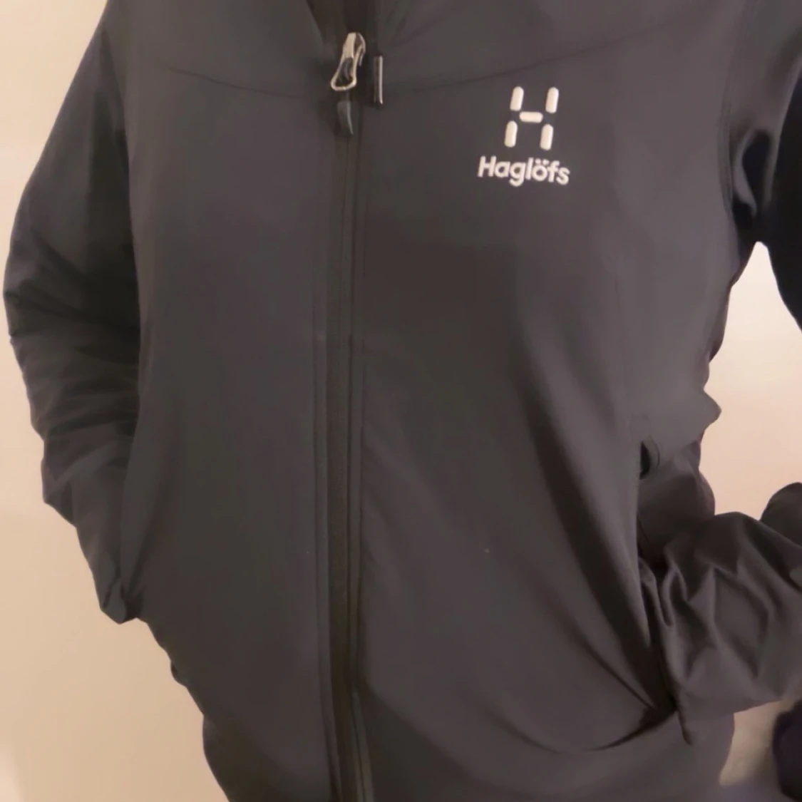 Svart vindjacka från Haglöfs - 1