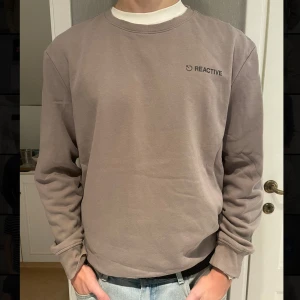 H&M Sweatshirt Grå ⭐️ - Org pris: 249kr  Aldrig använd ✅