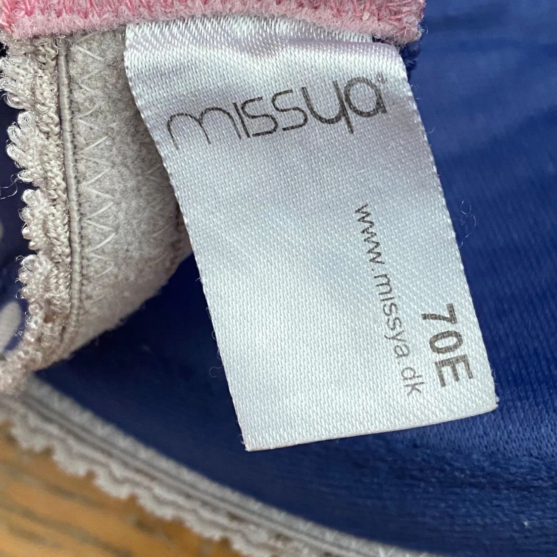 Blå prickig bh från Missya - 92