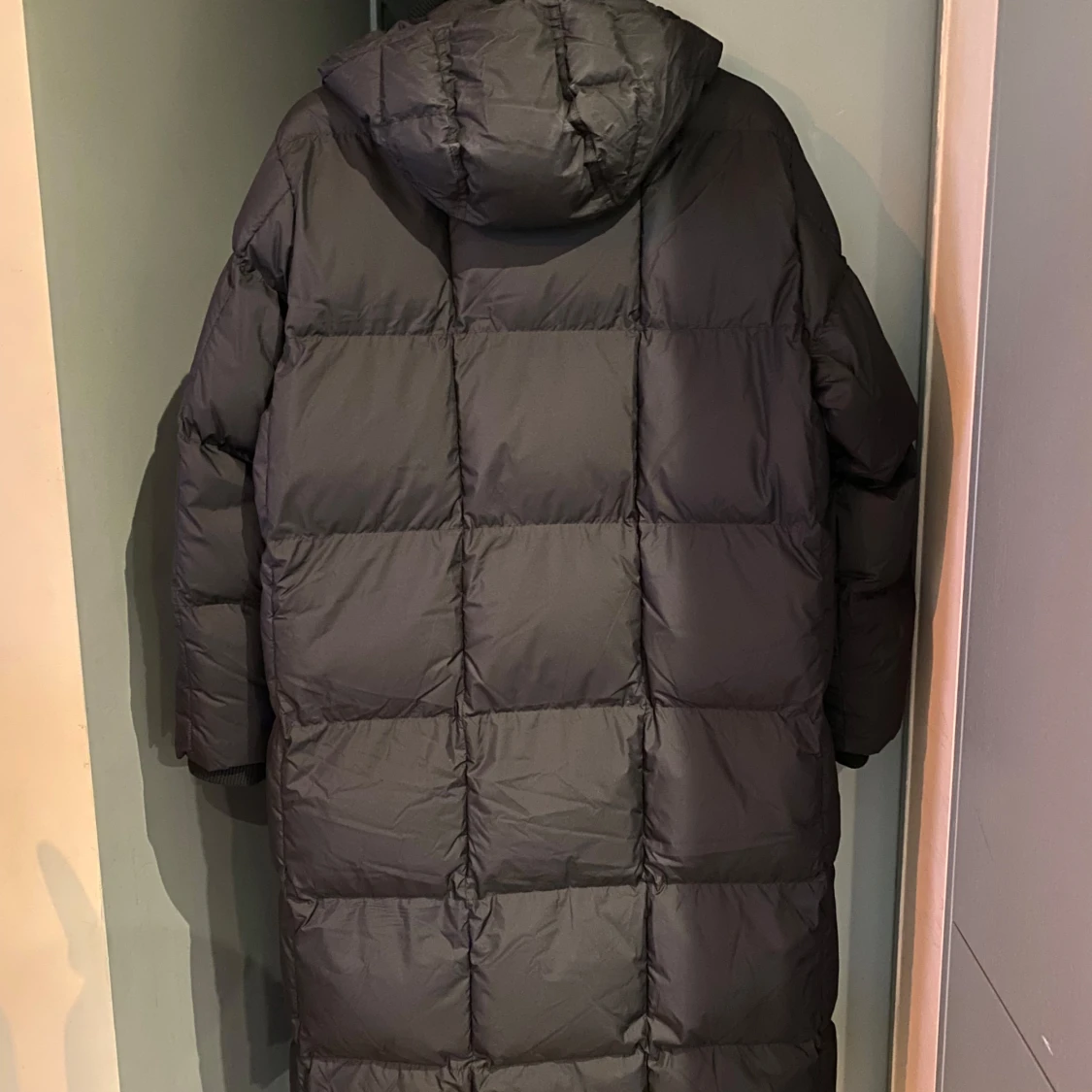 Svart dunjacka från Tiger of Sweden - 91