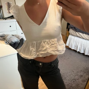 Söt vit topp  - Söt vit topp i storlek S 💕